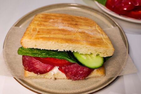 Панини с сырокопчёной салями