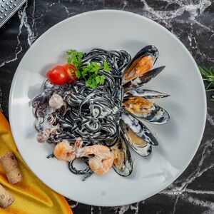 Спагетти Nero с морепродуктами