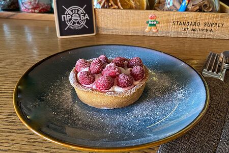 Малиновая тарталетка