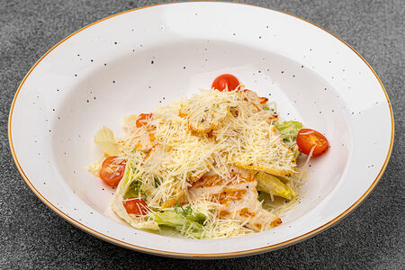 Салат Цезарь с цыпленком