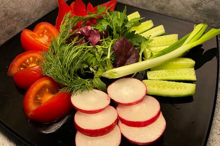 Ассорти свежих овощей