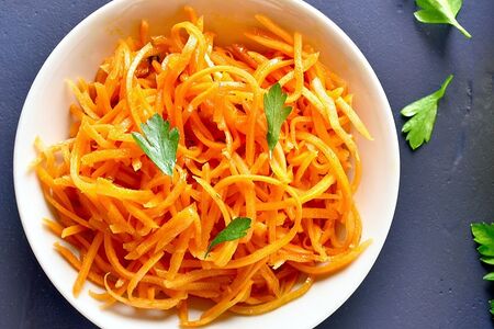 Салат Морковь с зеленью