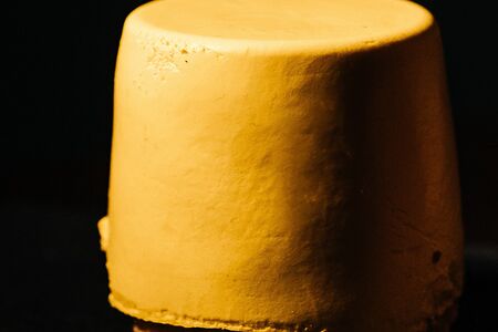 Пирожное Манго-маракуйя