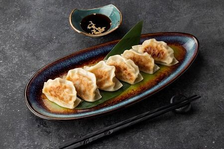 Пельмени Ajinomoto Гёдза со свининой (15шт)