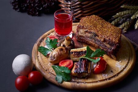 Свиные ребра в медово-горчичной глазури