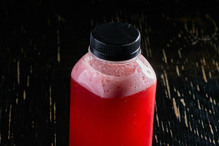 Лимонад с малиной и имбирем