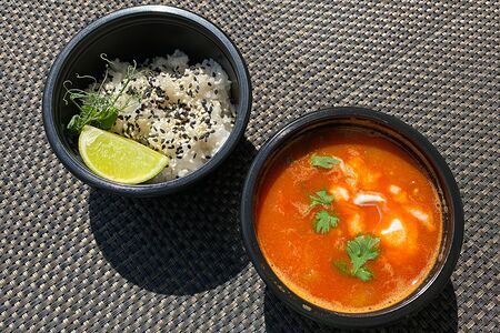 Тайский суп с морепродуктами