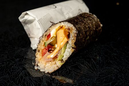 Суширитто с тунцом