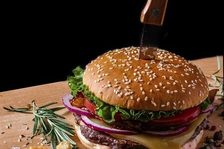 Lar-burger со свининой