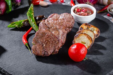 Говяжья вырезка в тандыре