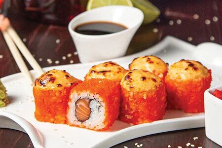 Запечённый ролл с лососем