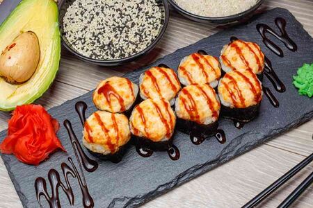 Запеченный ролл с курицей