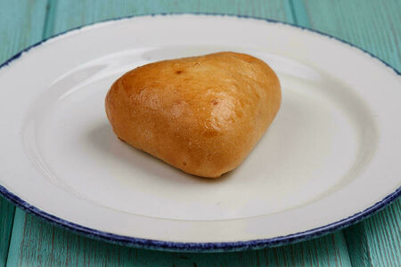 Пирожок с капустой