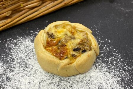 Перепечки с курицей и грибами