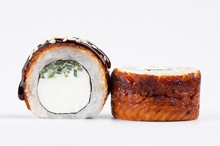 Ролл Филадельфия с угрем