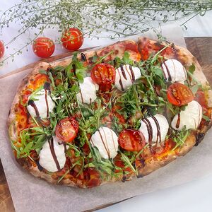 Пицца Страчателла с черри