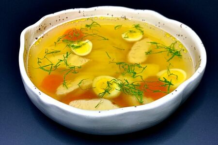 Суп куриный с домашней лапшой