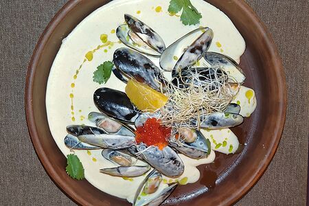 Мидии в соусе