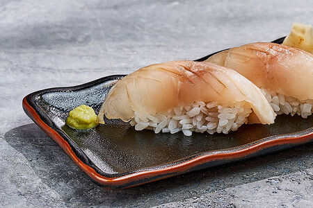 Нигири с дорадо