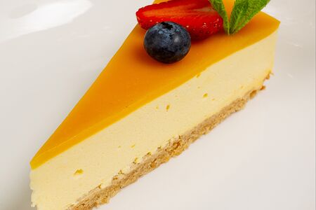 Чизкейк манго-маракуйя