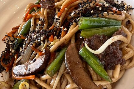 Лапша в устричном соусе с брокколи