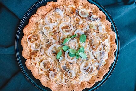 Киш со стерлядью