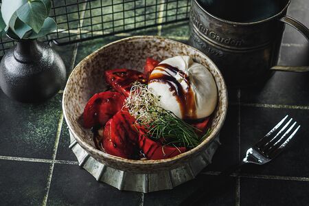 Буррата с бакинскими томатами