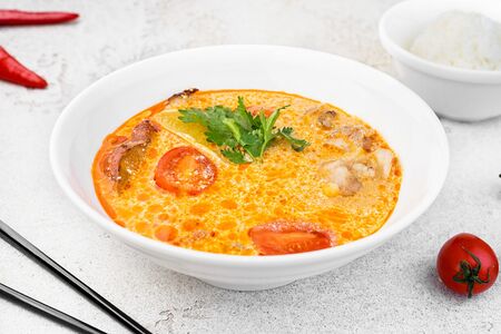 Суп Том ям с курицей