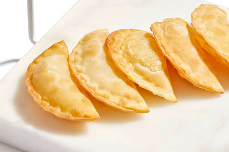 Мини-чебуреки с икрой