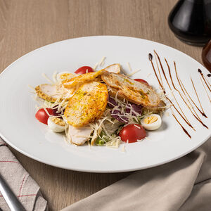 Салат Цезарь с курицей