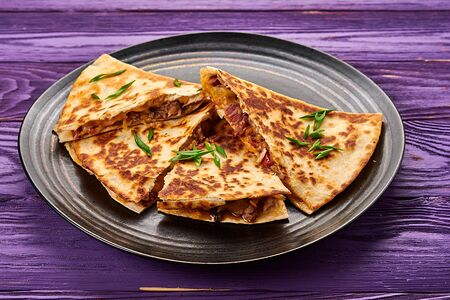 Кесадийя с курицей