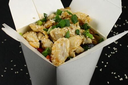 Вок с курицей