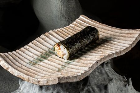 Hand roll угорь