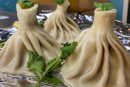 Хинкали из свинины и говядины