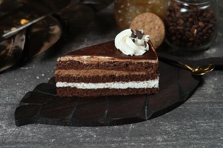 Три Шоколада