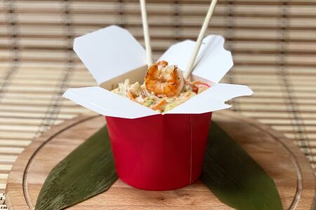 Вок с морепродуктами