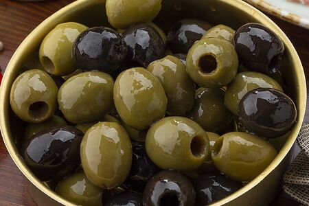 Оливки и Маслины