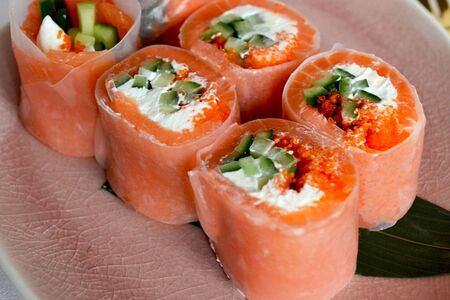 Ролл без риса с лососем