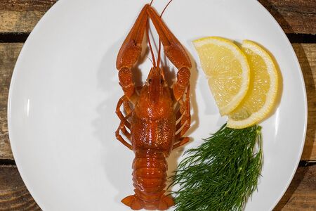 Отборные вареные раки по классическому рецепту