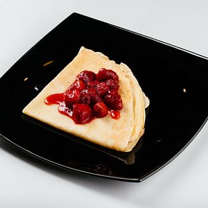 С клубничным вареньем