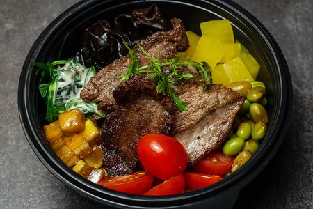 Поке с говядиной