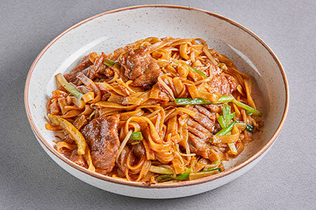 Рисовая лапша с говядиной Хэфан