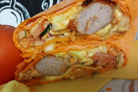Шаурма с сосиской и сыром