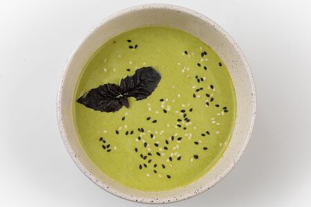 Крем-суп из брокколи и шпината