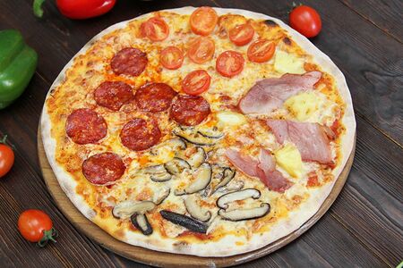 Пицца Четыре Сезона средняя