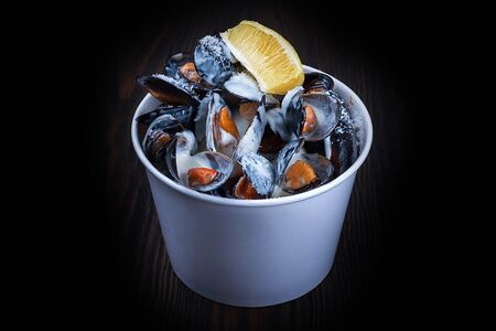 Мидии в сливочном соусе