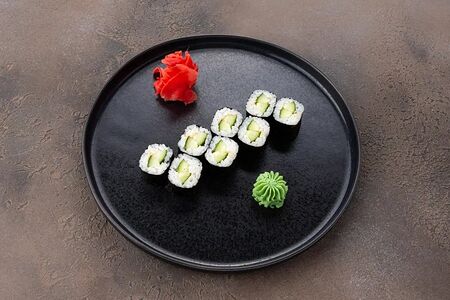 Ролл Огурец