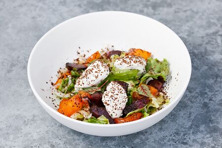 С печеными овощами и творожным сыром