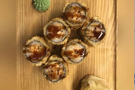 Жареный ролл Форель темпура