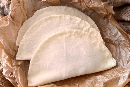 Чебуреки с ветчиной и сыром